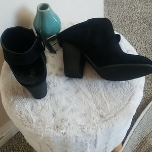 Carlos Santana booties, suede, sz 8M